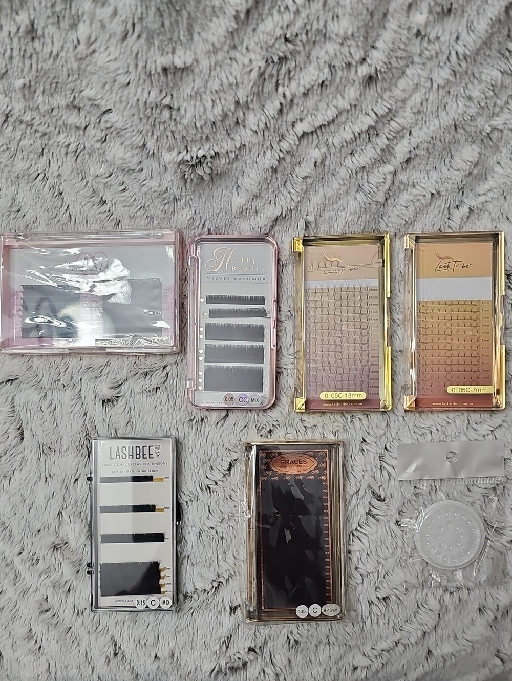 Assorted Eyelash Extension Trays - Pink, Gold, Black
